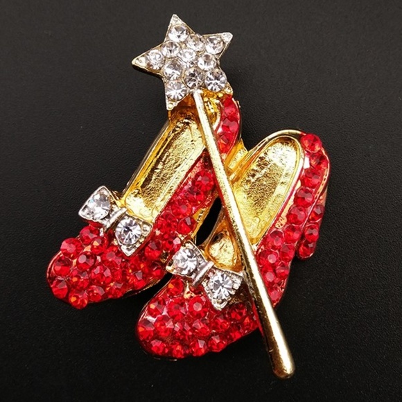 Wizard of Oz Dorothy Ruby Red Slippers Brooch Pin - Picture 1 of 1
